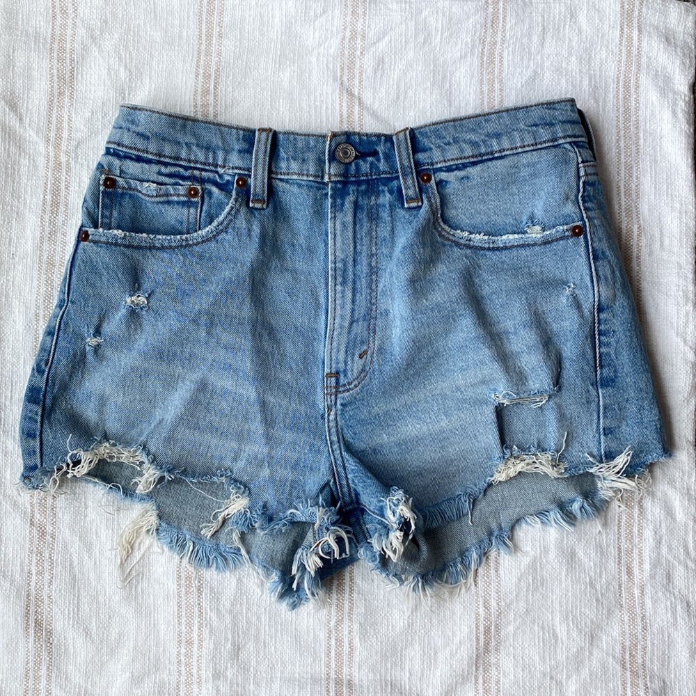 NWT A&F high rise mom short